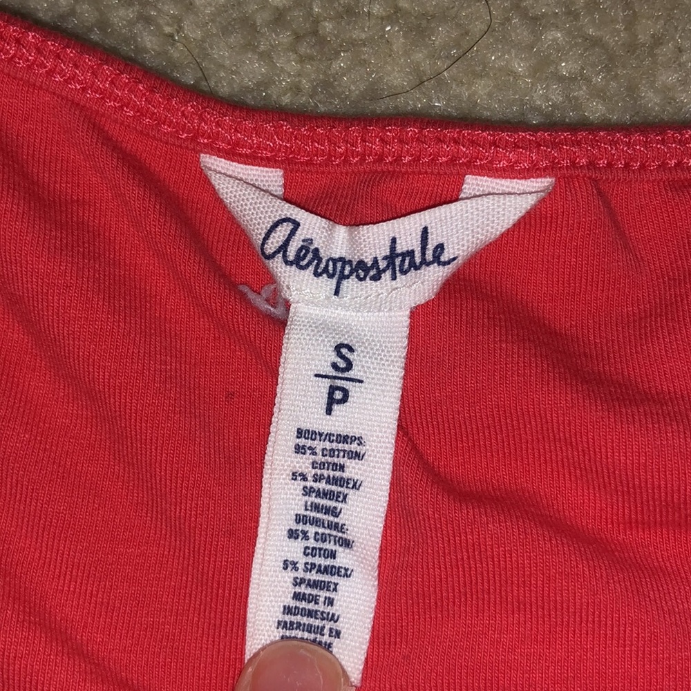Red pattern crop top - Picture 3 of 3